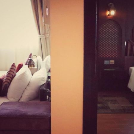 First Central Hotel Suites Dubai Esterno foto