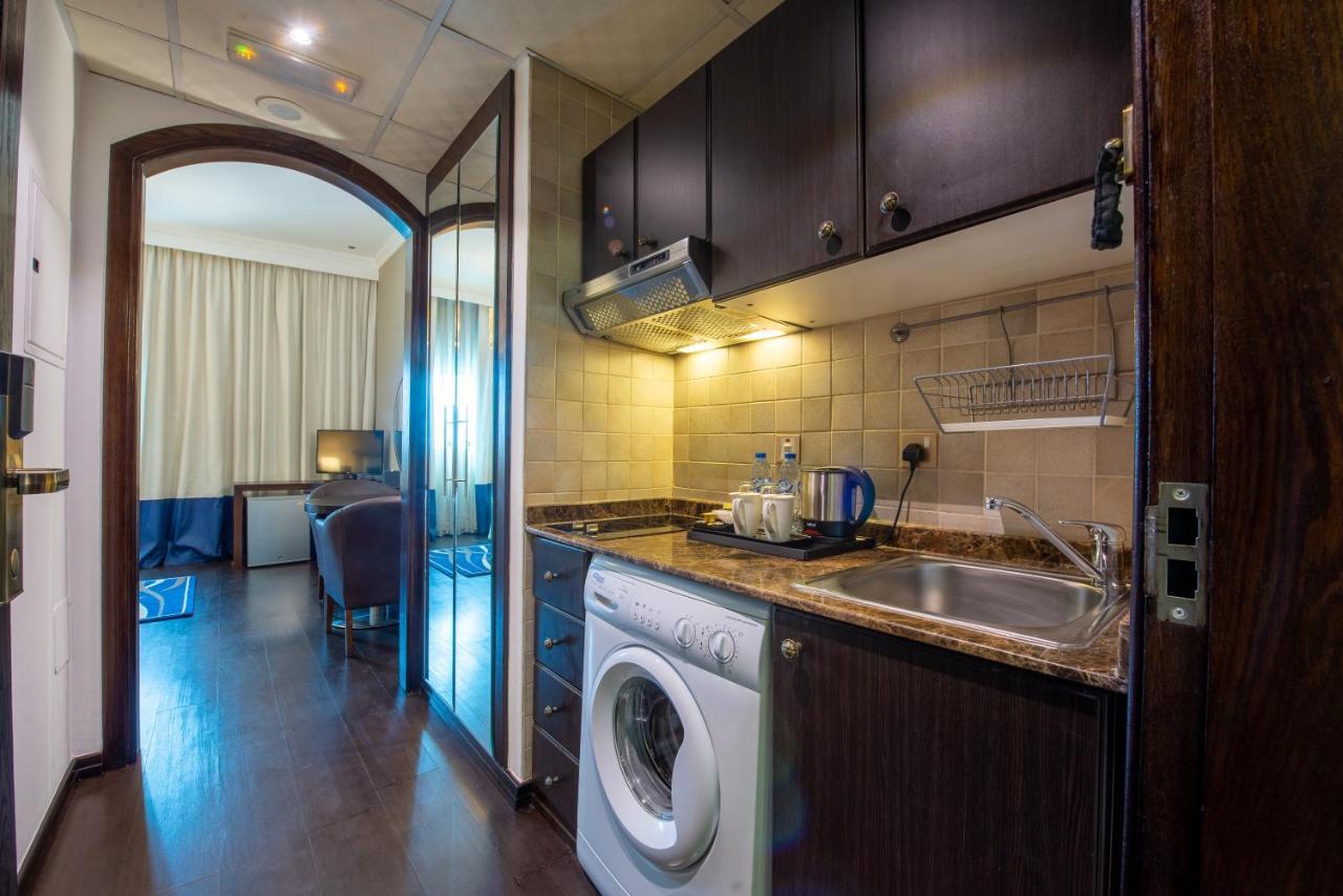 First Central Hotel Suites Dubai Esterno foto