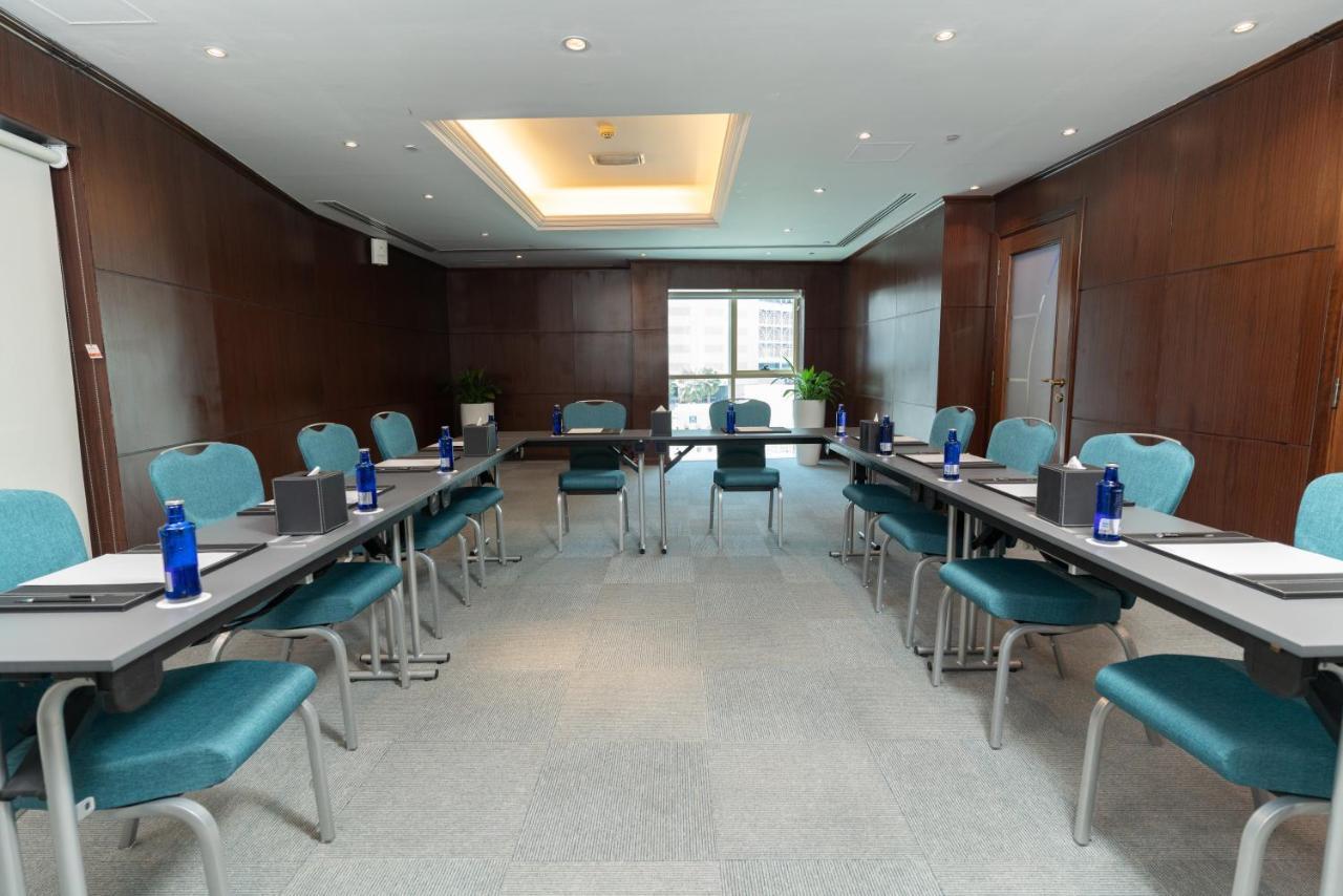 First Central Hotel Suites Dubai Esterno foto
