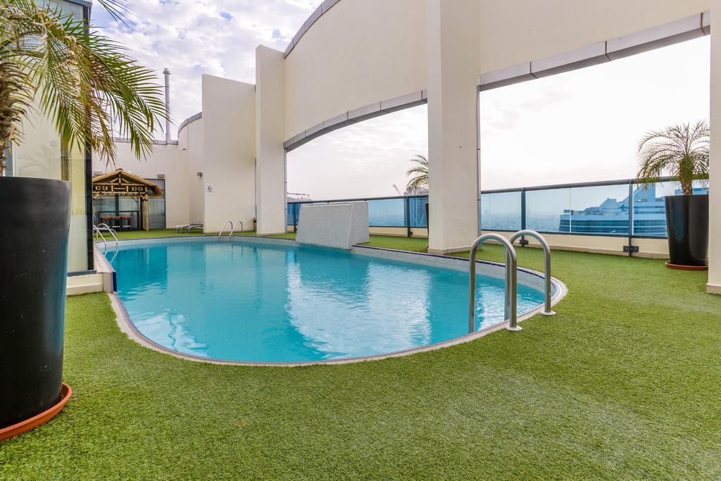 First Central Hotel Suites Dubai Esterno foto