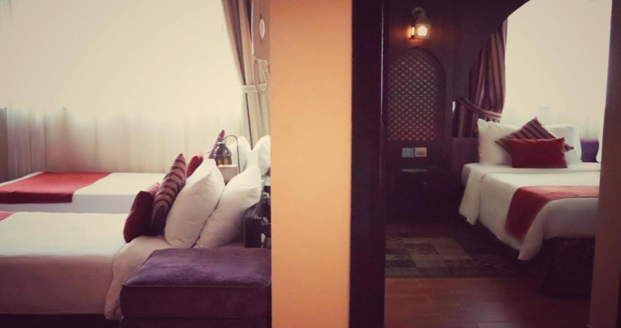 First Central Hotel Suites Dubai Esterno foto