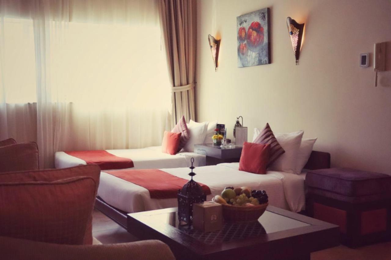First Central Hotel Suites Dubai Esterno foto
